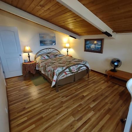 Kalaoa Banyan Tree Sanctuary Guest House מראה חיצוני תמונה